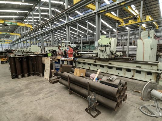 Pieza de trabajo / rotación de la herramienta SRB Máquina de deslizamiento y dispositivo de quemado de rodillos